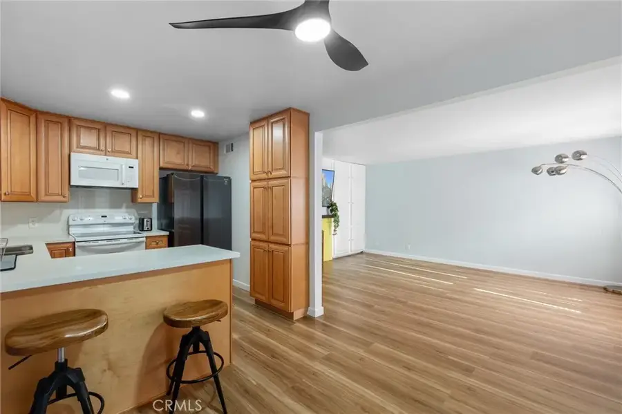 15015 Sherman Way #314, Van Nuys, CA 91405 - Image #2