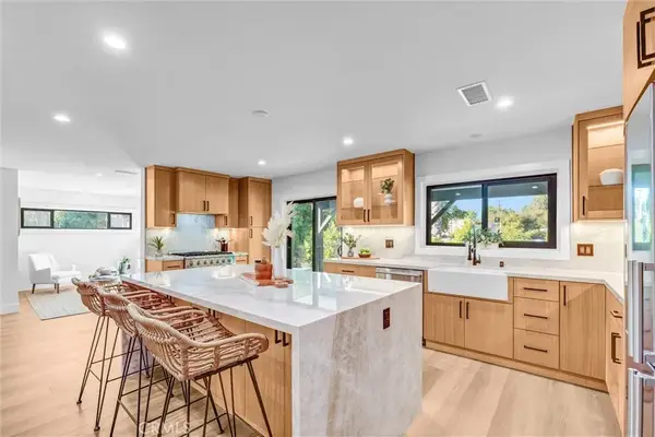 15577 Otsego Street, Encino, CA 91436