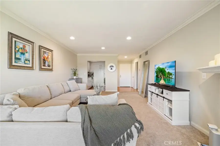 12830 Burbank Boulevard #307, Valley Village, CA 91607 - Image #3
