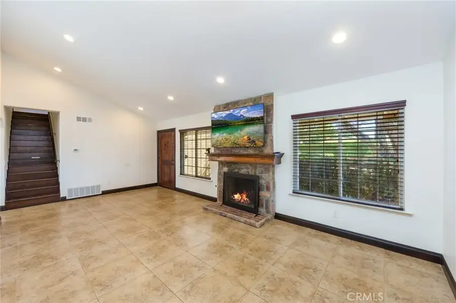 1305 Sheffield Place, Thousand Oaks, CA 91360 - Image #3