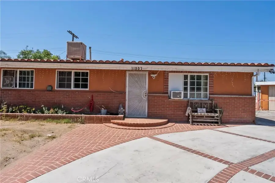 11887 Sproule Avenue, Pacoima, CA 91331 - Image #2