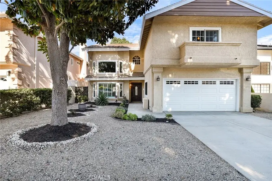 6226 Mammoth Avenue, Van Nuys, CA 91401 - Image #2
