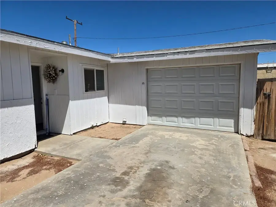 16366 Walnut Street, Hesperia, CA 92345 - Image #3