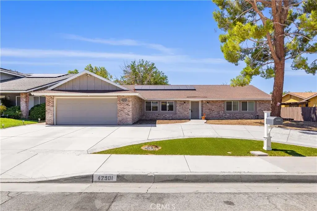 42901 Cinema Avenue, Lancaster, CA 93534 - Image #1