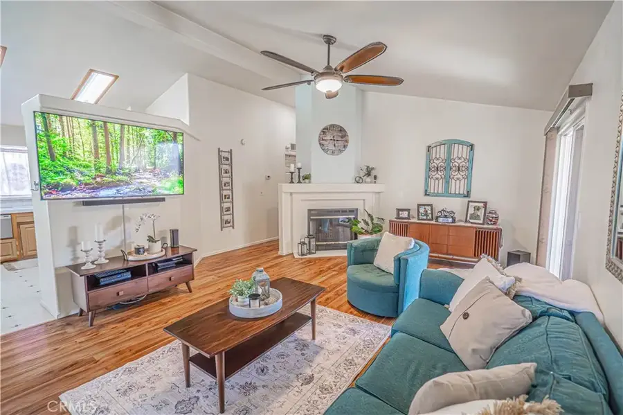 20164 Crestview Dr., Canyon Country, CA 91351 - Image #3