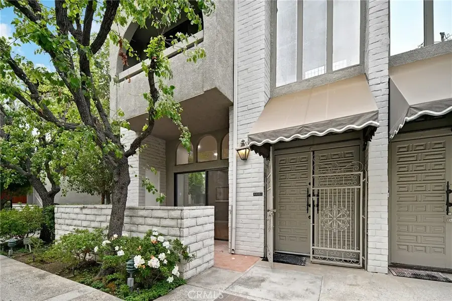 5335 White Oak Avenue #A, Encino, CA 91316 - Image #3