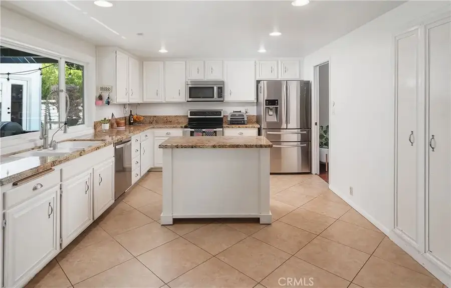 25451 Via Macarena, Valencia, CA 91355 - Image #2