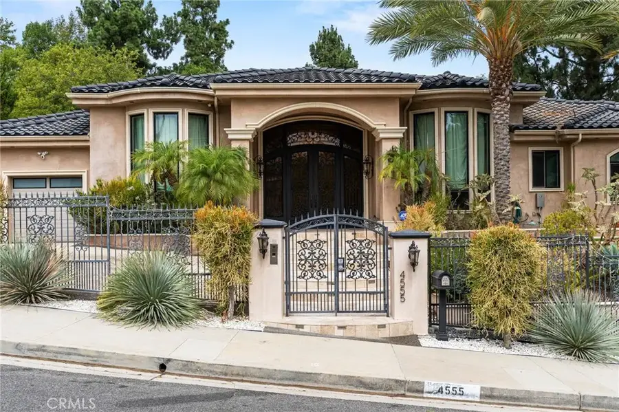 4555 Winnetka Avenue, Woodland Hills, CA 91364 - Image #3