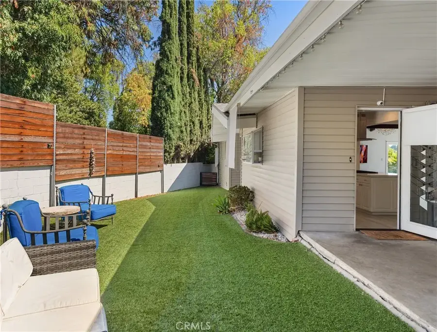 4922 Escobedo Drive, Woodland Hills, CA 91364 - Image #2