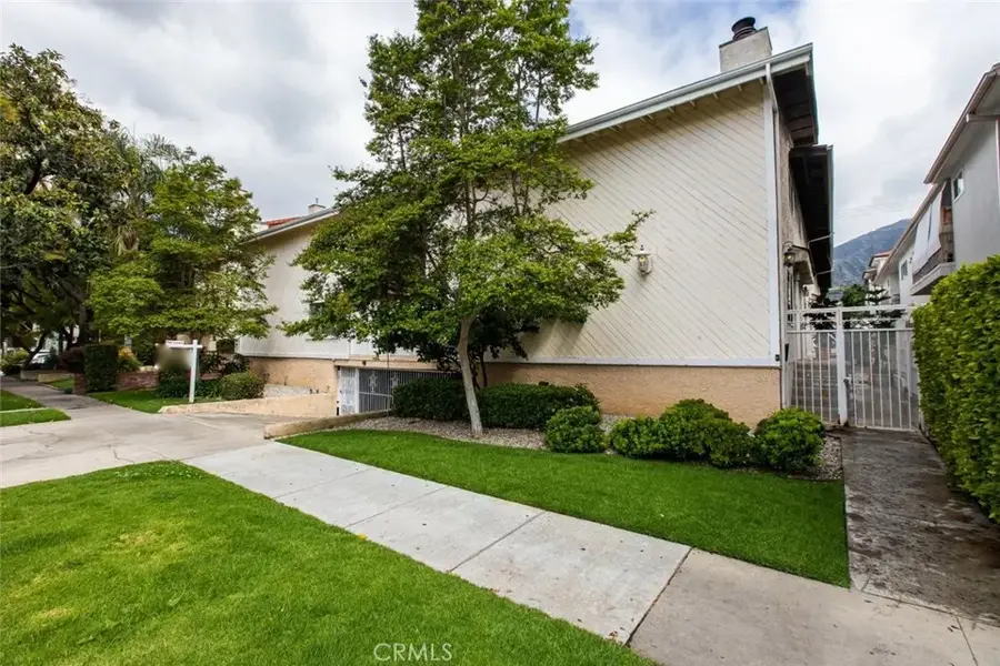 537 W Stocker Street #5, Glendale, CA 91202 - Image #2