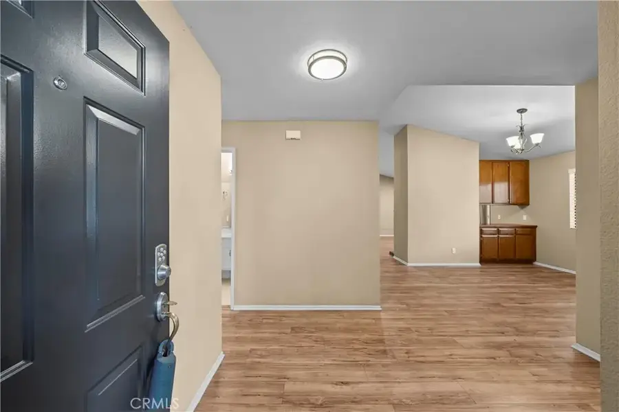 19915 Avenue Of The Oaks, Newhall, CA 91321 - Image #2