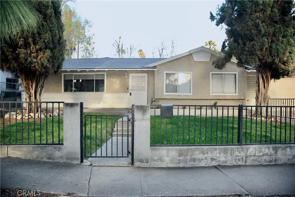 11374 Hela Avenue, Sylmar, CA 91342 - Image #1