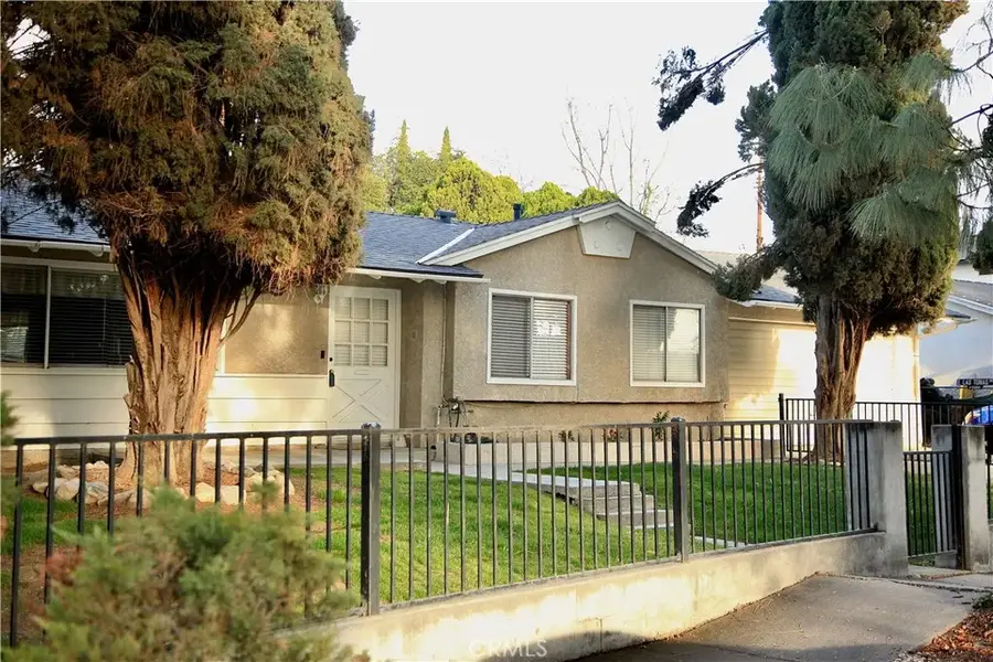 11374 Hela Avenue, Sylmar, CA 91342 - Image #2