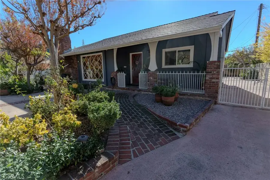 1724 Sombra Drive, Glendale, CA 91208 - #2