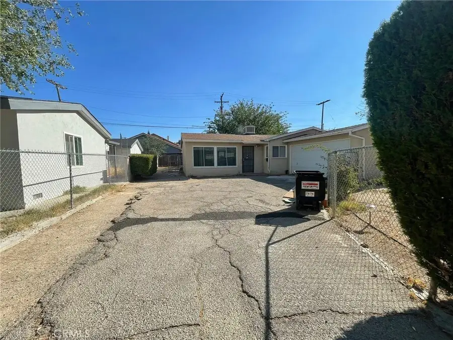 1560 W Avenue H10, Lancaster, CA 93534 - Image #2
