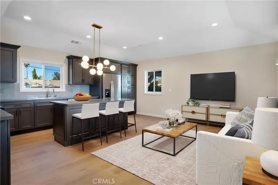 7635 Fallbrook Avenue, West Hills, CA 91304 - Image #3