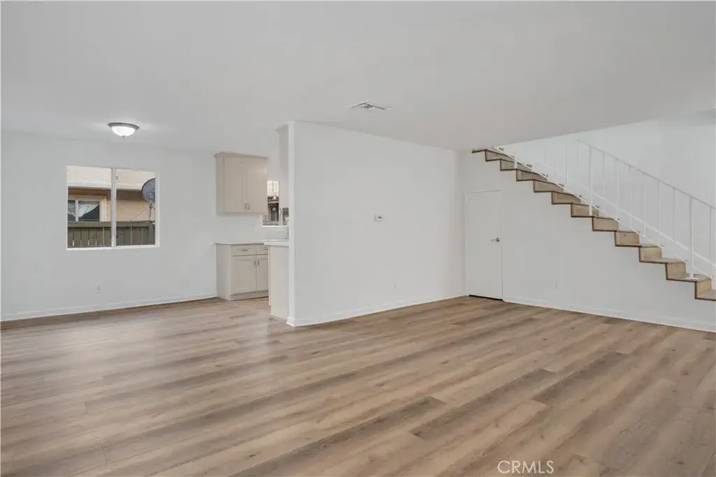 20214 Cohasset St. Unit #5, Winnetka, CA 91306 - Image #1