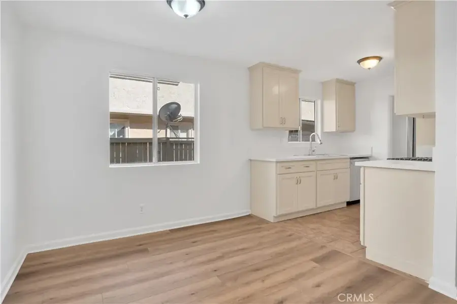 20214 Cohasset St. Unit #5, Winnetka, CA 91306 - Image #3