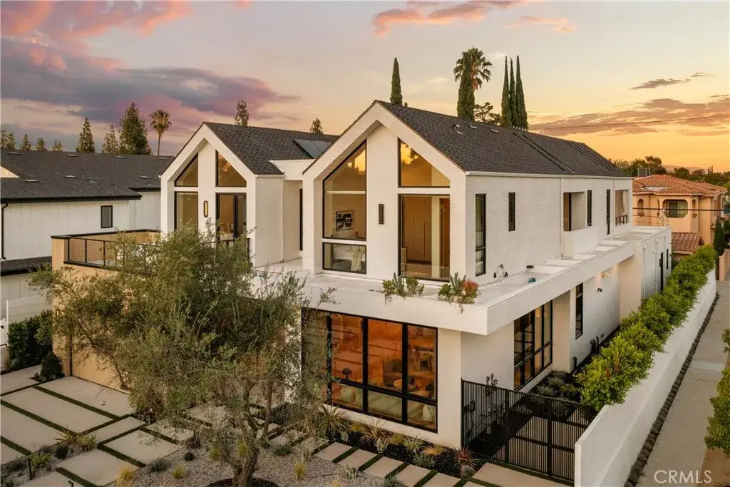 5004 S Enfield Avenue, Encino, CA 91316 - Image #1