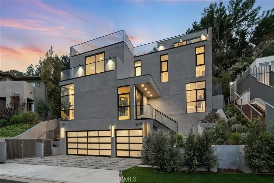 3670 Buena Park Drive, Studio City, CA 91604 - Image #2