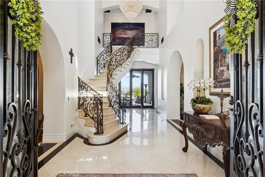 25711 Shady Oak Ln, Valencia, CA 91381 - Image #1