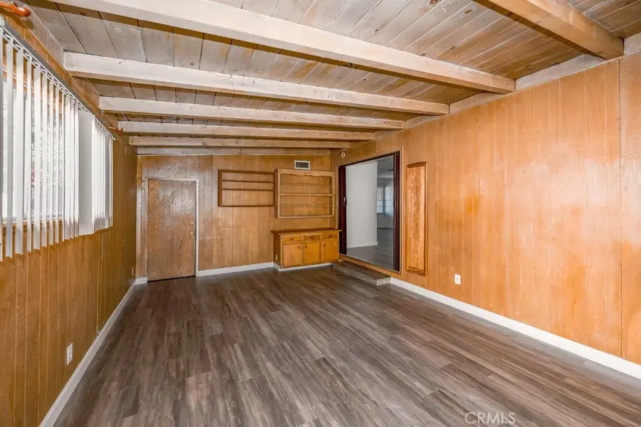 6263 Lemona Avenue, Van Nuys, CA 91411 - Image #3