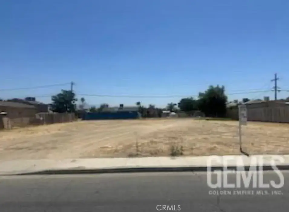 225 S Owens, Bakersfield, CA 93307 - Image #1