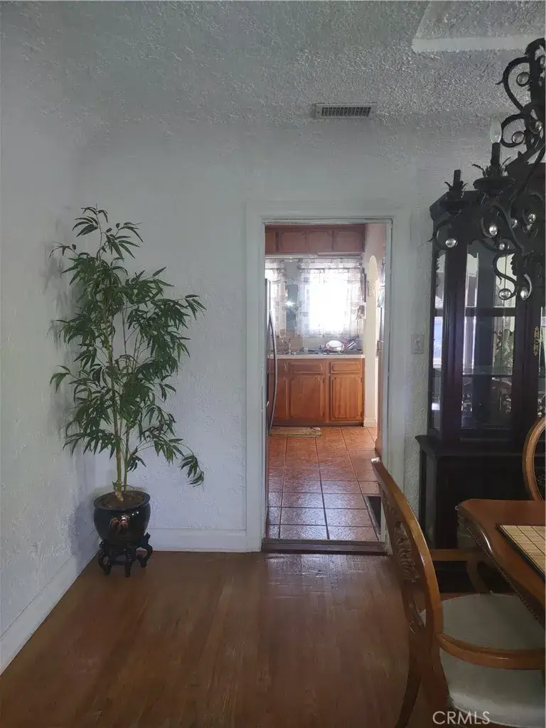 1449 W 81st Street, Los Angeles, CA 90047 - Image #3