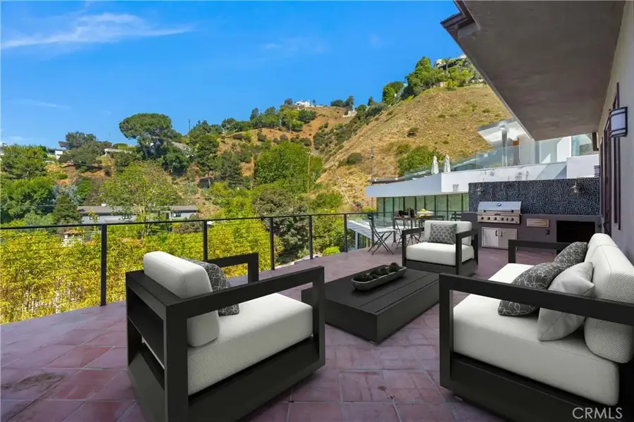 8655 Hillside Avenue, Los Angeles, CA 90069 - Image #2