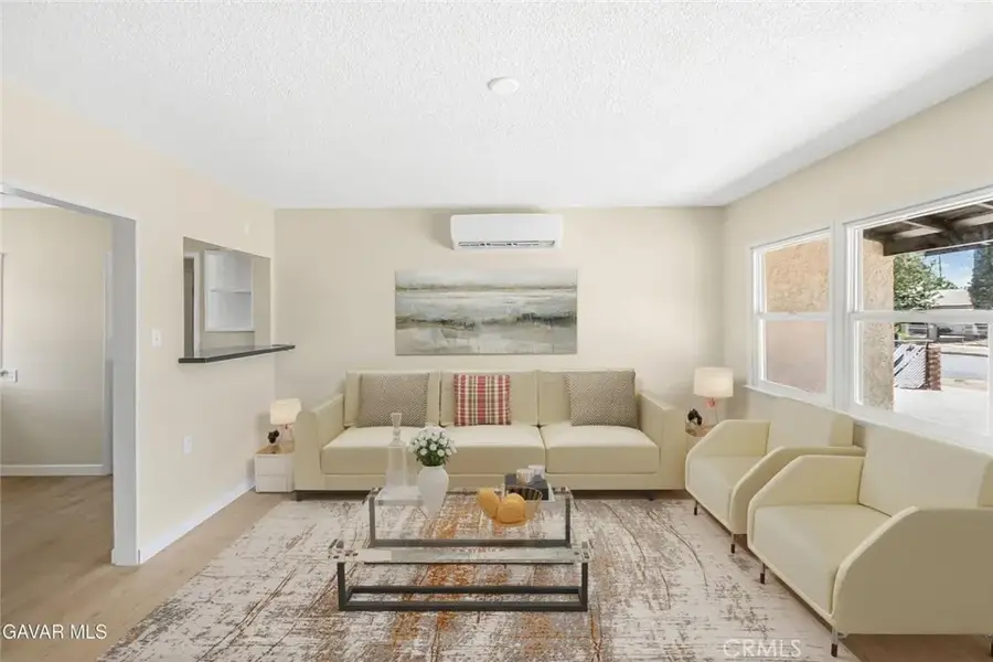 203 E Avenue P4, Palmdale, CA 93550 - Image #2