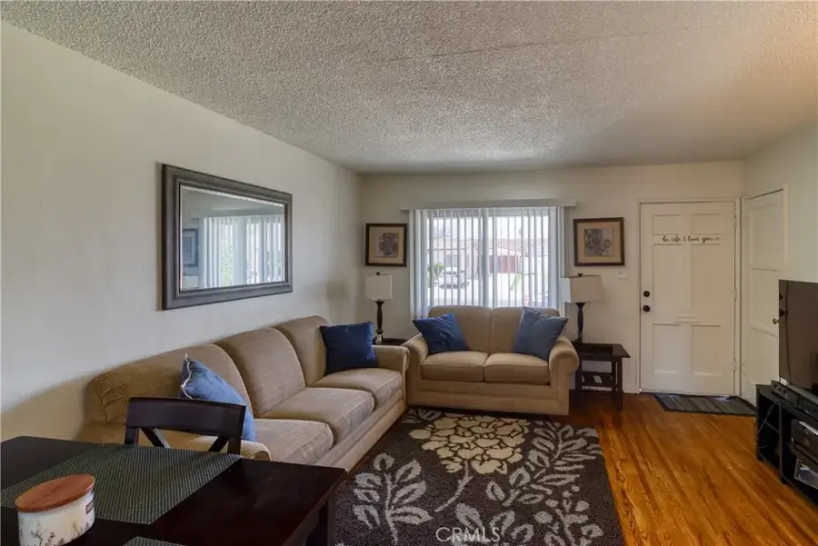 8406 Lennox Avenue, Panorama City, CA 91402 - Image #2