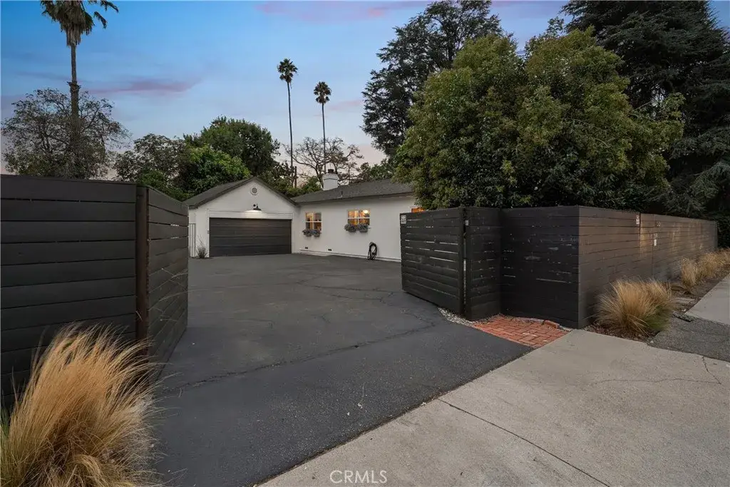 13232 Magnolia Boulevard, Sherman Oaks, CA 91423 - Image #1