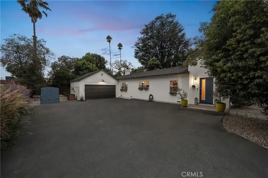 13232 Magnolia Boulevard, Sherman Oaks, CA 91423 - Image #2