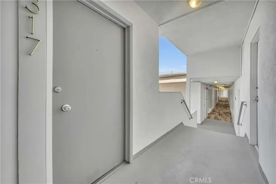 960 Larrabee #317, West Hollywood, CA 90069 - Image #2