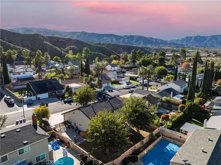 28975 Lotusgarden, Canyon Country, CA 91387 - Image #3