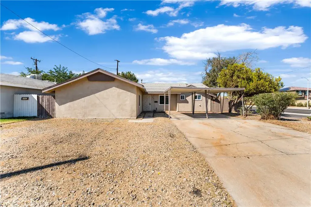 45581 6th Street East, Lancaster, CA 93535 - Image #1