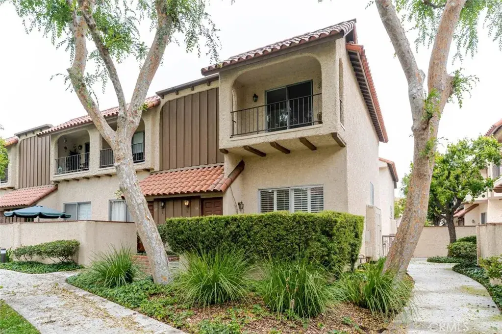 19545 Sherman Way #66, Reseda, CA 91335 - Image #1