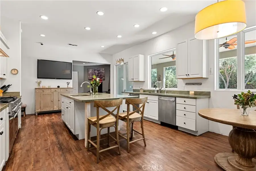 5150 Gloria Avenue, Encino, CA 91436 - Image #3