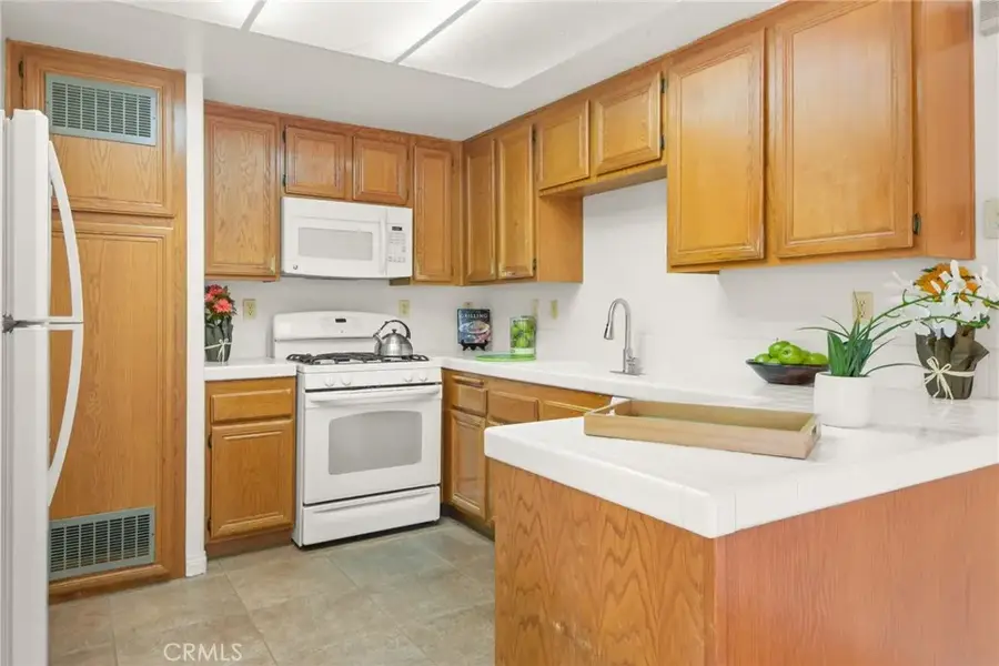 18836 Vista Del Canon, Newhall, CA 91321 - Image #2