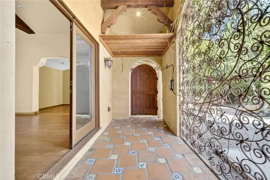 14720 Valerio, Van Nuys, CA 91405 - Image #2