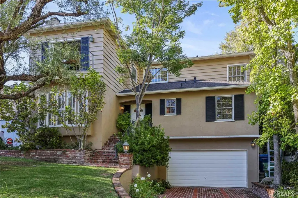 14015 Roblar Rd, Sherman Oaks, CA 91423 - Image #1