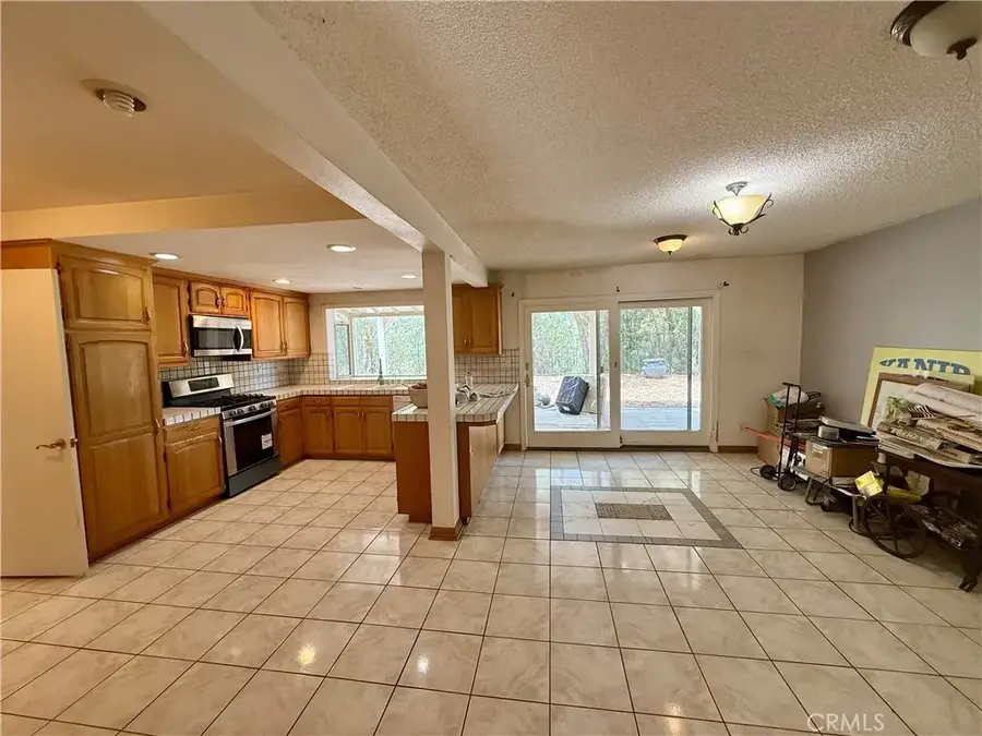 6618 Smoke Tree Avenue, Oak Park, CA 91377 - Image #3