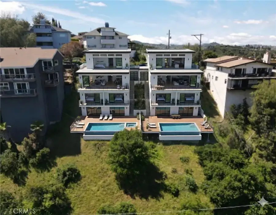 21478 Iglesia, Woodland Hills, CA 91364 - Image #2