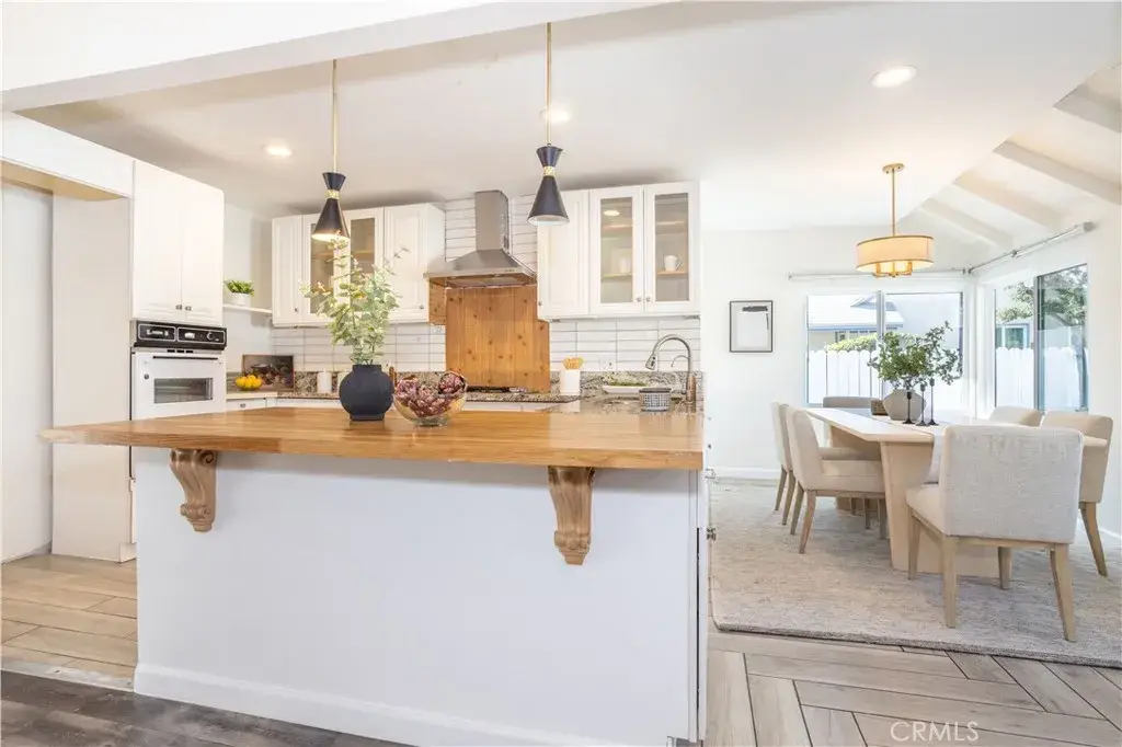 15756 Hart Street, Lake Balboa, CA 91406 - Image #1