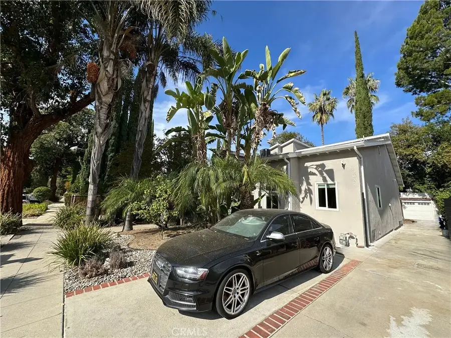 22037 Ybarra, Woodland Hills, CA 91364 - Image #2