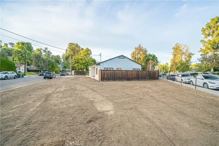 5006 Catalon, Woodland Hills, CA 91364 - Image #3