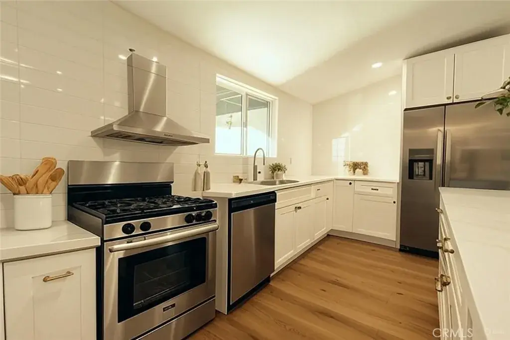 13670 Garrick Avenue, Sylmar, CA 91342 - Image #1