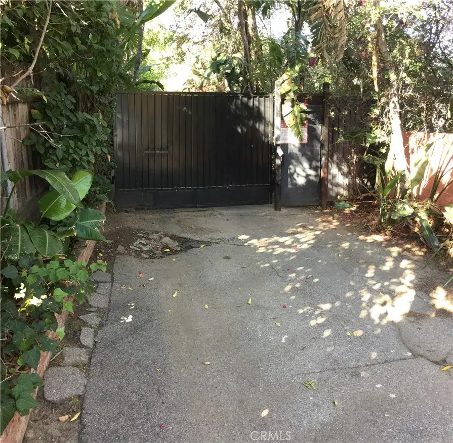 5457 Encino Ave., Encino, CA 91316 - Image #1