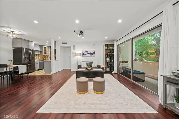 5215 Balboa Boulevard #203, Encino, CA 91316