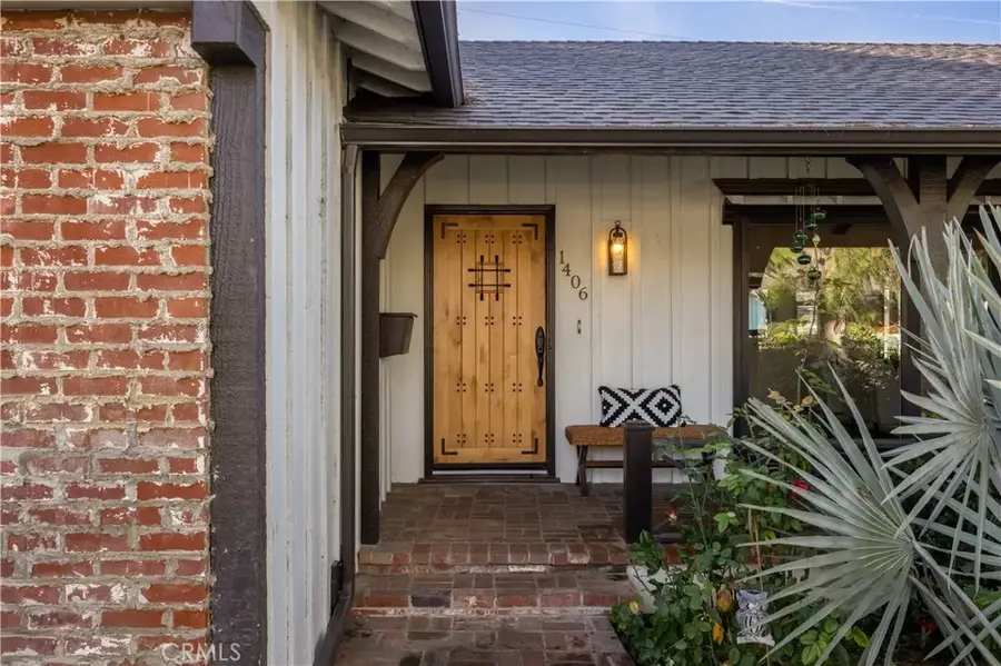 1406 W Valleyheart, Burbank, CA 91506 - Image #3